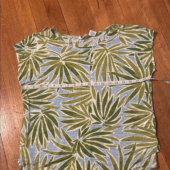 Sigrid Olsen Olive and Sky Leaf Print Linen Short Sleeve Top - Picture 5 of 6